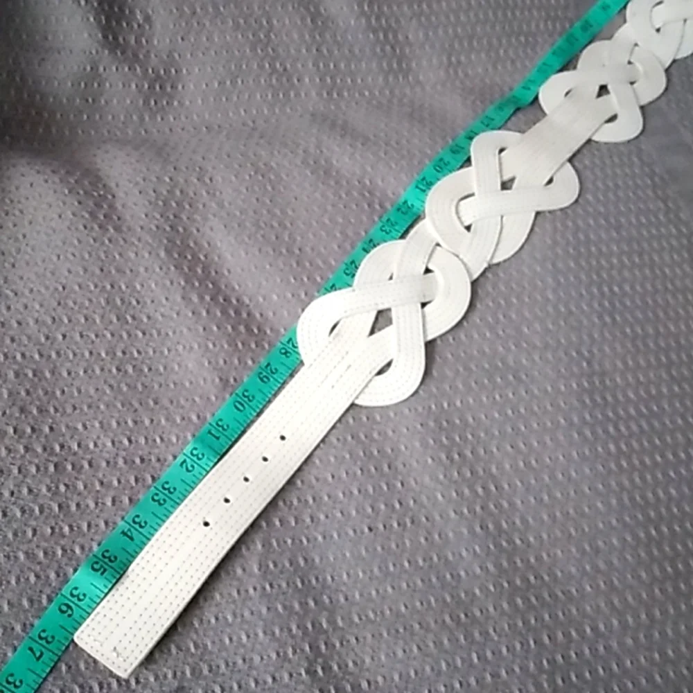 Nicole Miller collection Leather Belt sz M